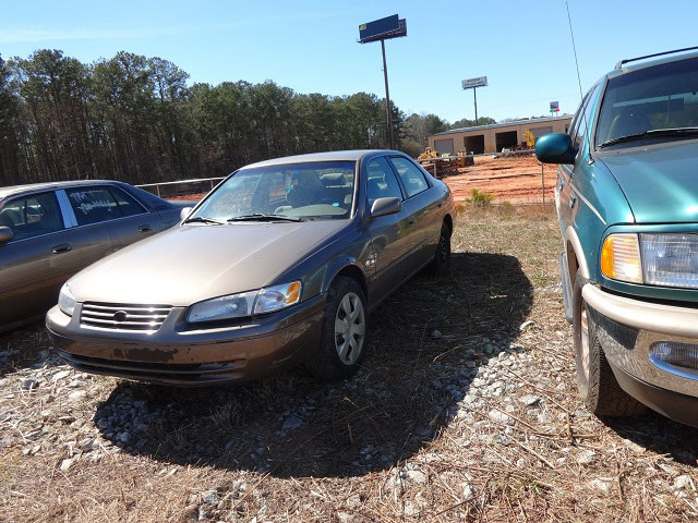 1999 Toyota Camry (2)